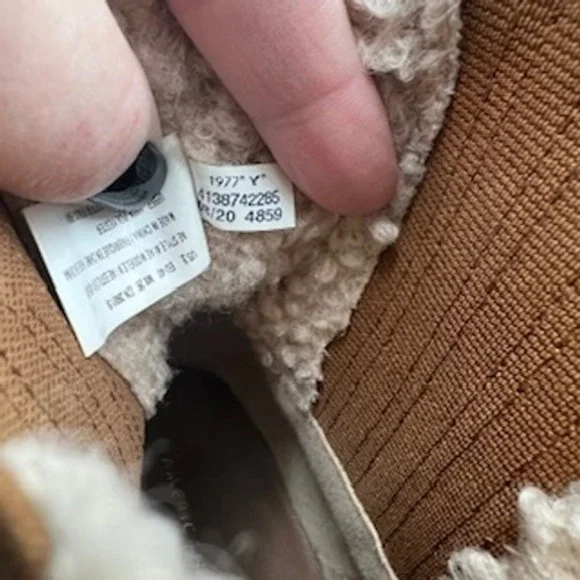 American Eagle Womens Cognac Brown Faux Suede Sherpa Lined Chelsea Boots Size 9 - Picture 8 of 9